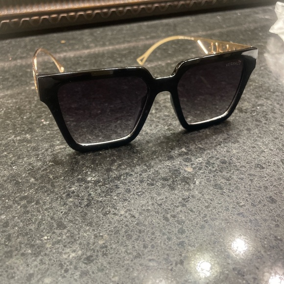 Luxury Women's Sunglasses in Black with Gold Detail - Picture 3 of 3